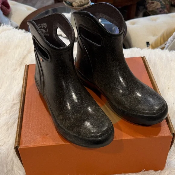 Bogs Women's Black Rain Boots - Picture 1 of 4